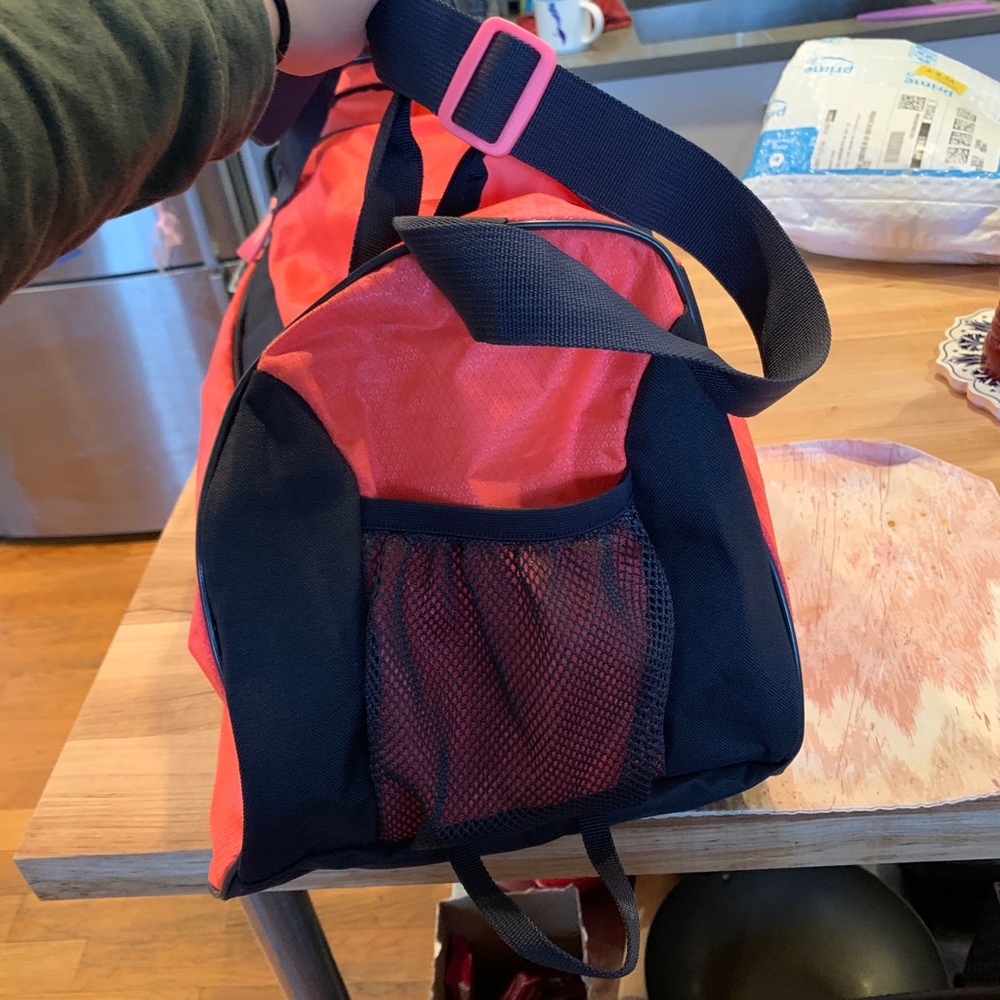 Adidas Defender Medium Duffle Bag - Picture 5 of 5